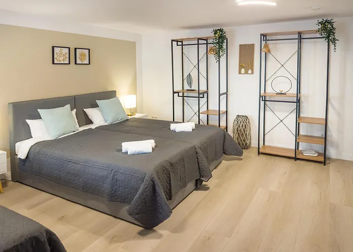 Immostay M#7 - Zimmer Mit Terasse, Grill & Parken, Wifi, 4K Tv